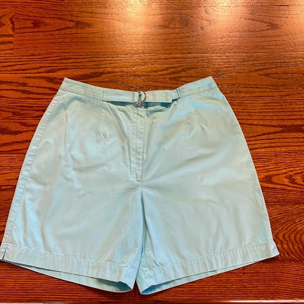 Liz Claiborne sport women’s cotton aqua shorts / adjustable front belt size 12